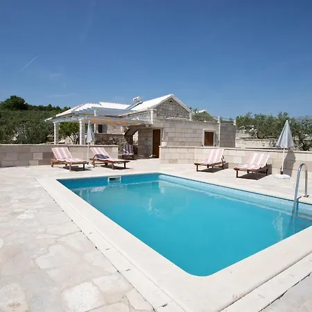 Robinzonska Kuca Kanava Holiday home *