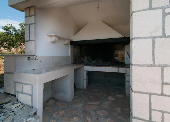 Casa de Férias Robinzonska Kuca Kanava