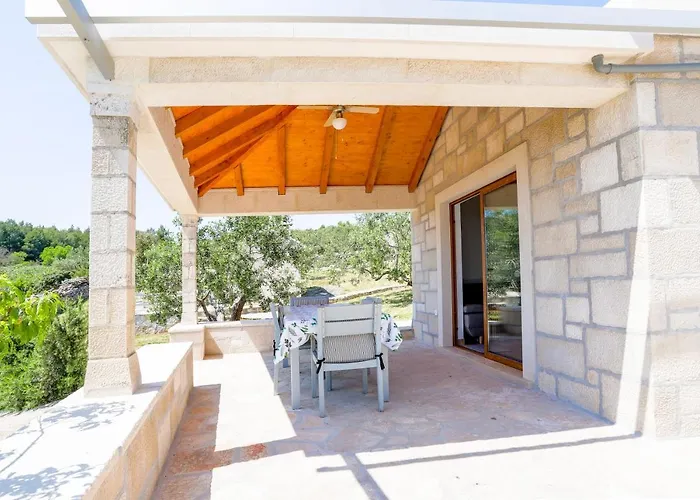Casa de Férias Robinzonska Kuca Kanava *