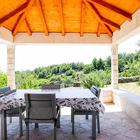 Robinzonska Kuca Kanava Dom wakacyjny Selca (Brac)